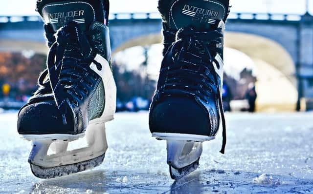 Hockey and health: harms and benefits